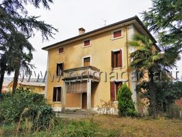 Casa indipendente in vendita a Marano Di Valpolicella