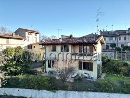 Casa indipendente in vendita a Desenzano Del Garda