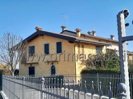 Casa indipendente in affitto a Verona