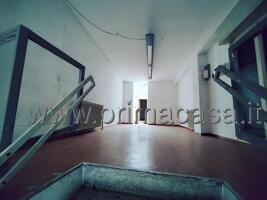 Palazzina commerciale in Via Petrella 13, Monza, {3} - Foto 2