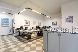 Negozio in Via Provinciale Est 22, Buttapietra, {3} - Foto 1