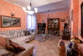 Villa in Via Mulini Esterna 32, Carpi - Foto 1