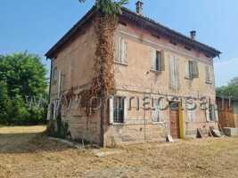 Country house or cottage in Via Canolo 32, Correggio - Photo 1