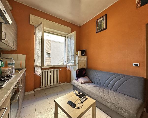 2-room flat in {3}, Via Monte Spluga 18 - Photo 1