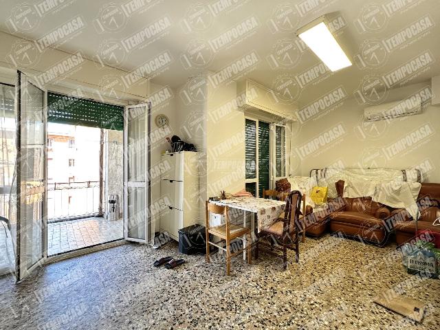 Vierzimmerwohnung in Via Pordenone 2, Baranzate - Foto 1