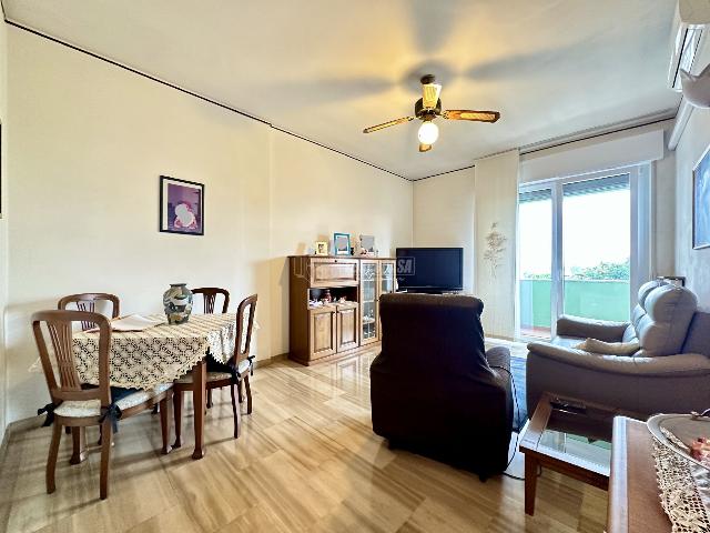 4-room flat in Via Salvo d'Acquisto 1, Baranzate - Photo 1