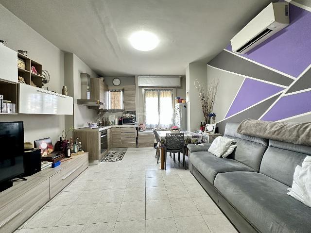 2-room flat in Via Gorizia 35, Baranzate - Photo 1