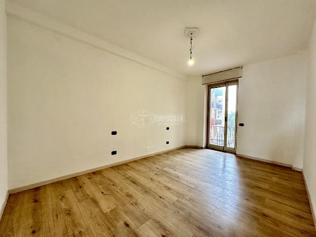 3-room flat in Via Milano 242, Baranzate - Photo 1