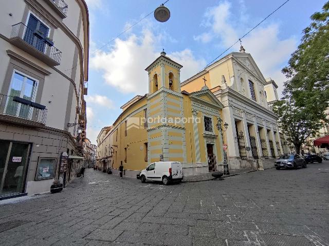 Commercial building in Via San Giovanni 66, Caserta - Photo 1