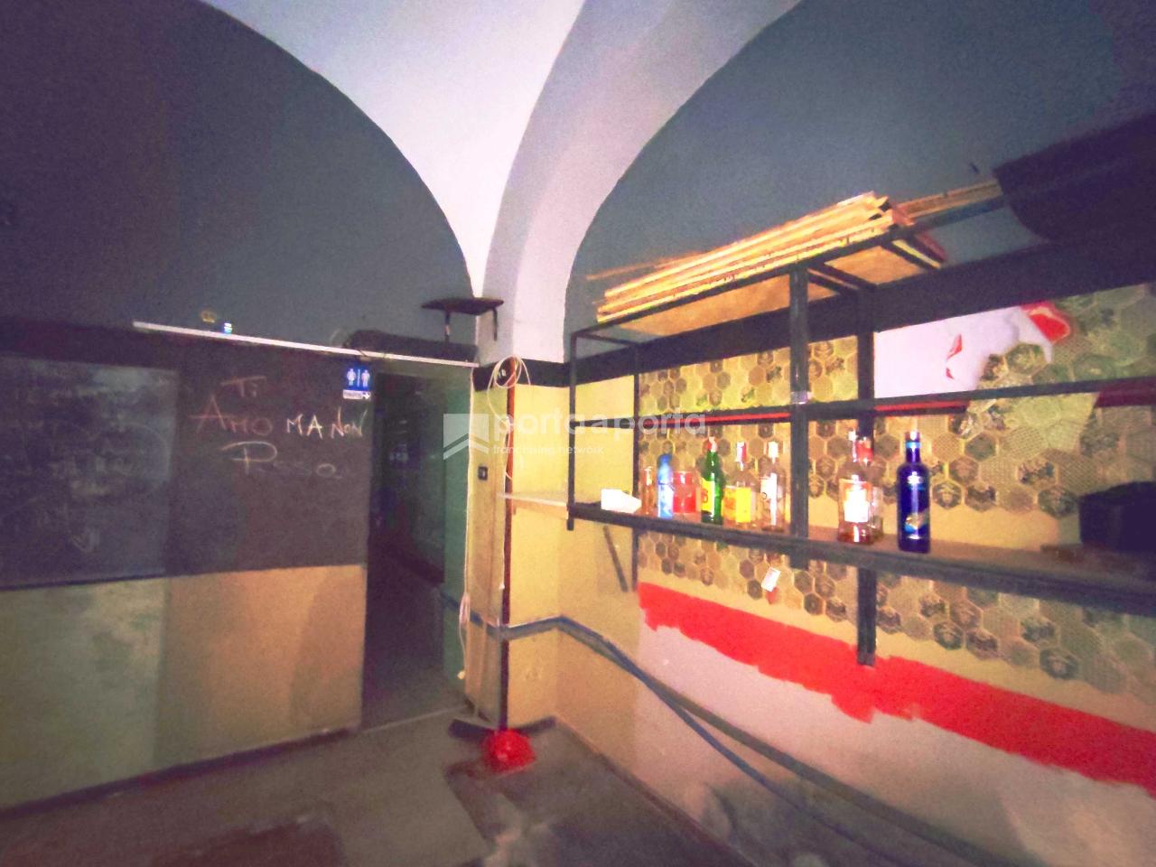 Palazzina commerciale in Via Sant'Agostino, Caserta, {3} - Foto 2