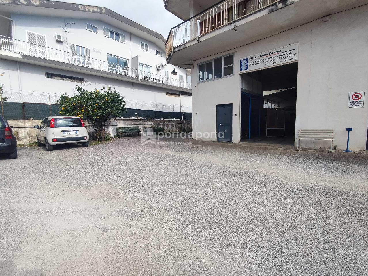 Laboratorio in Via Olivastro Spaventola, Formia, {3} - Foto 2
