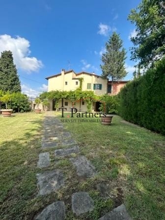 Porzione di casa in vendita a Firenze