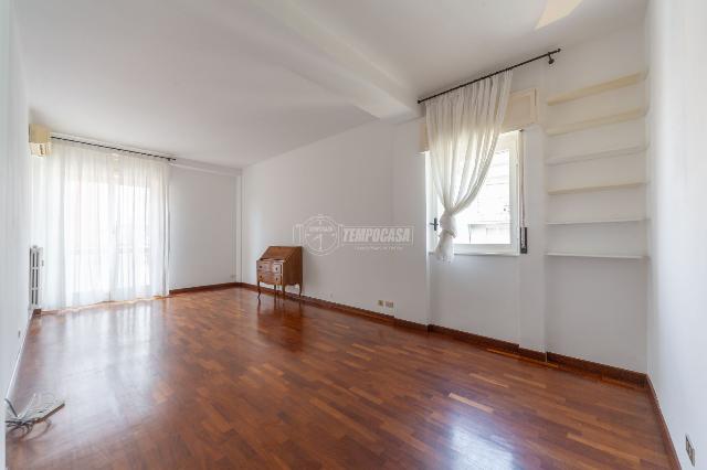 2-room flat in Via Negroli 36, Milano - Photo 1