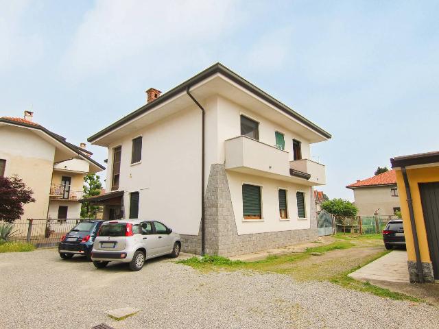 Vierzimmerwohnung in Via Alessandro Volta 35, Cogliate - Foto 1