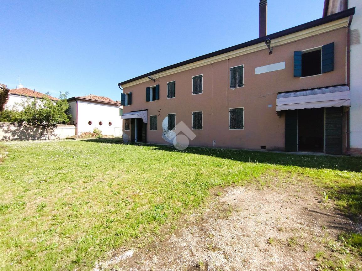 Casa indipendente in vendita a Maserada Sul Piave