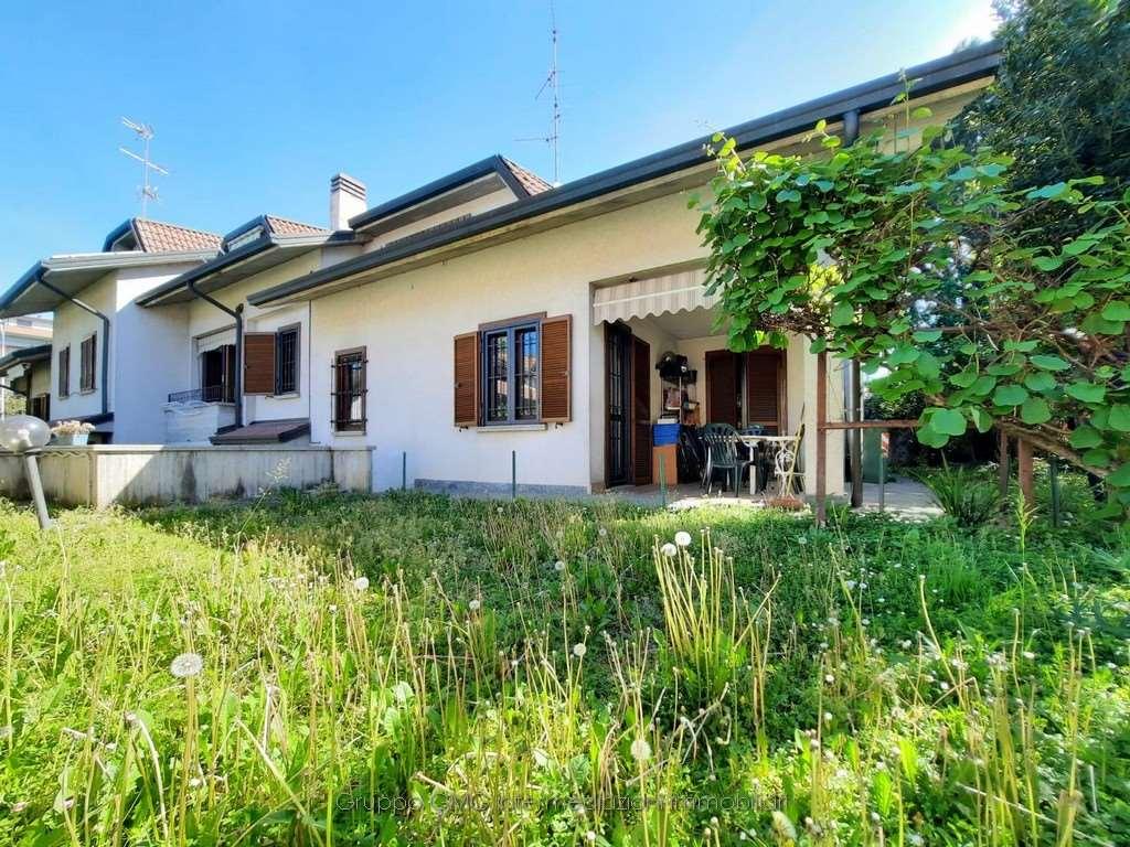 Villa bifamiliare in vendita a Cernusco Sul Naviglio