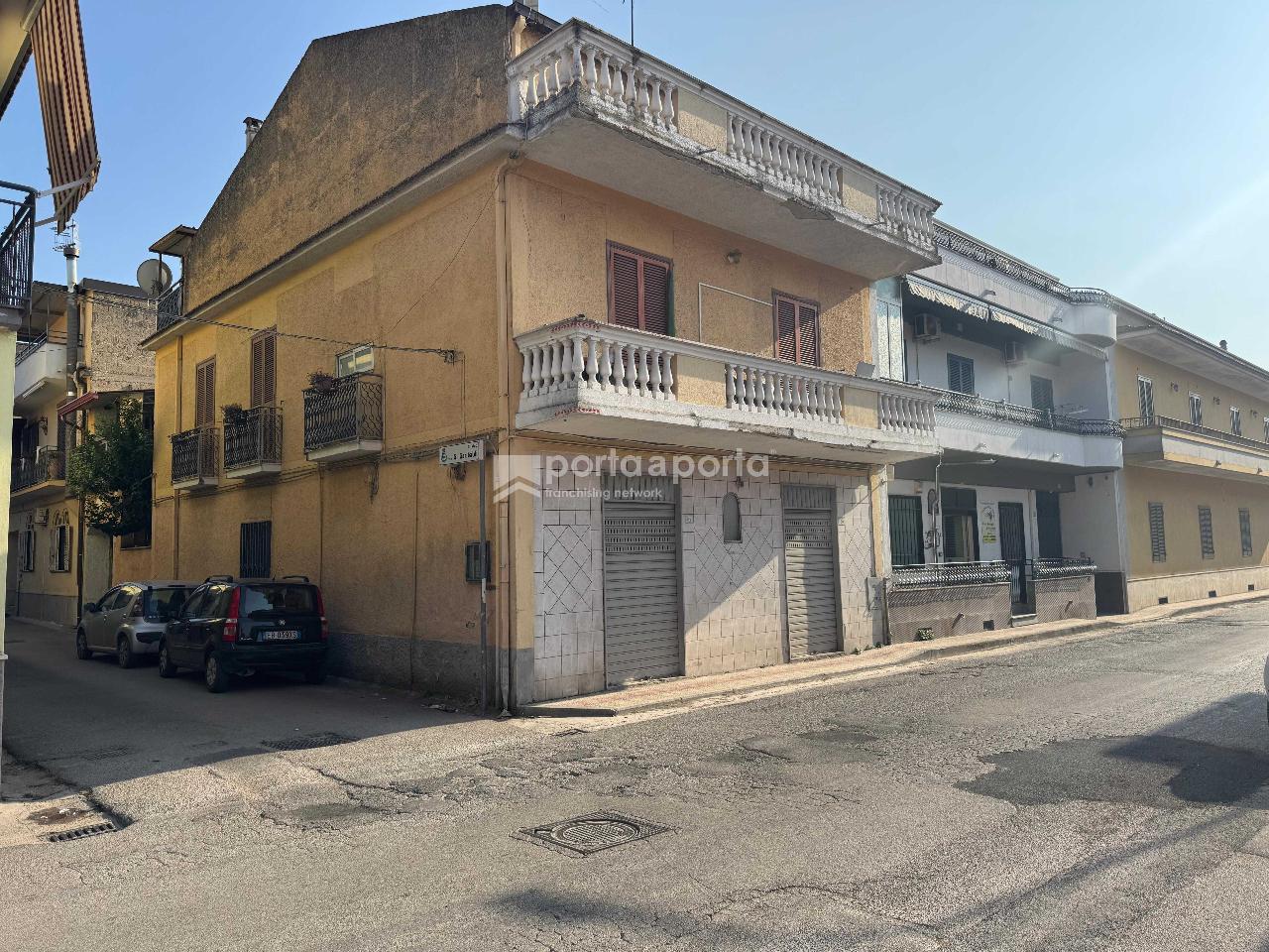 Esercizio commerciale in Via Giuseppe Garibaldi, Macerata Campania, {3} - Foto 1