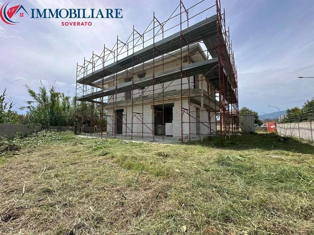 Villa bifamiliare in vendita a Montepaone