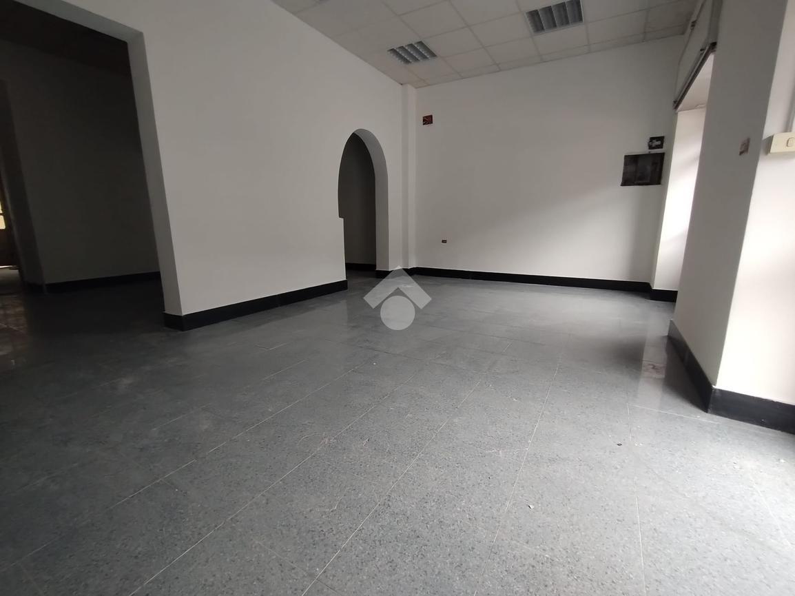 Negozio in Via Piacenza 84, Genova, {3} - Foto 1