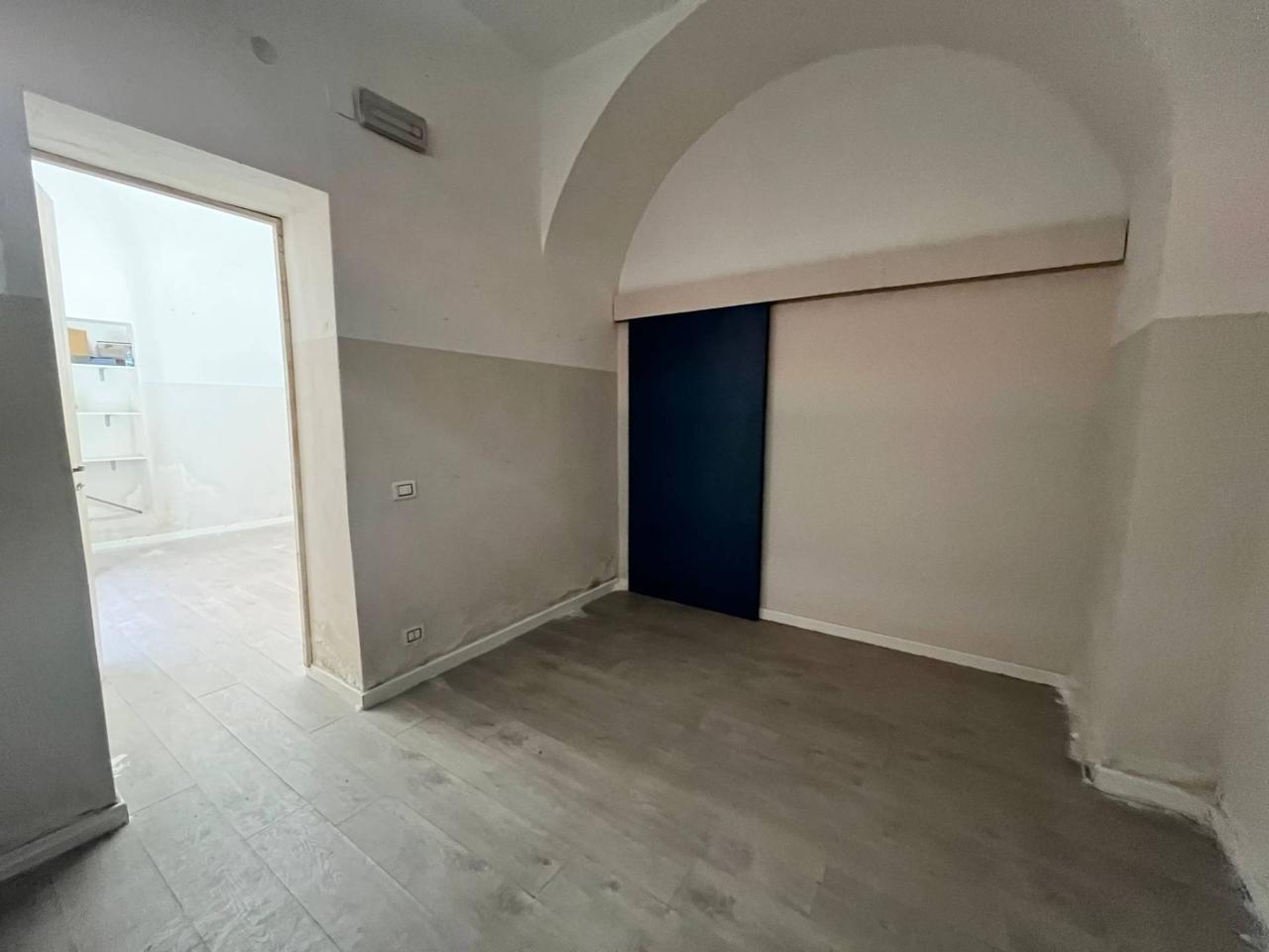 Esercizio commerciale in Via Sant'Andrea 1, Pisa, {3} - Foto 2