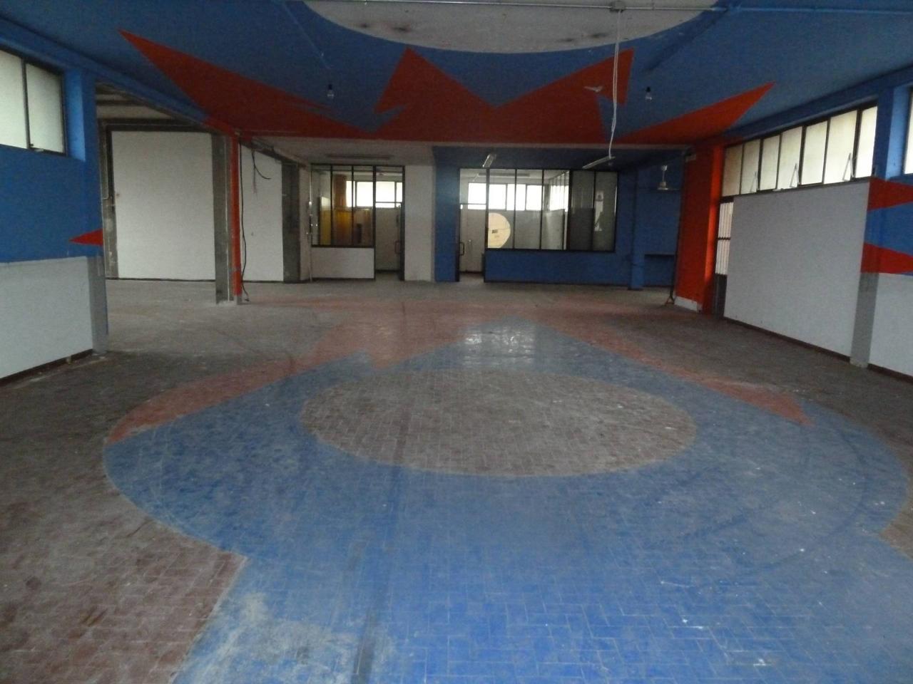 Esercizio commerciale in Tosco Romagnola 1, Cascina, {3} - Foto 1