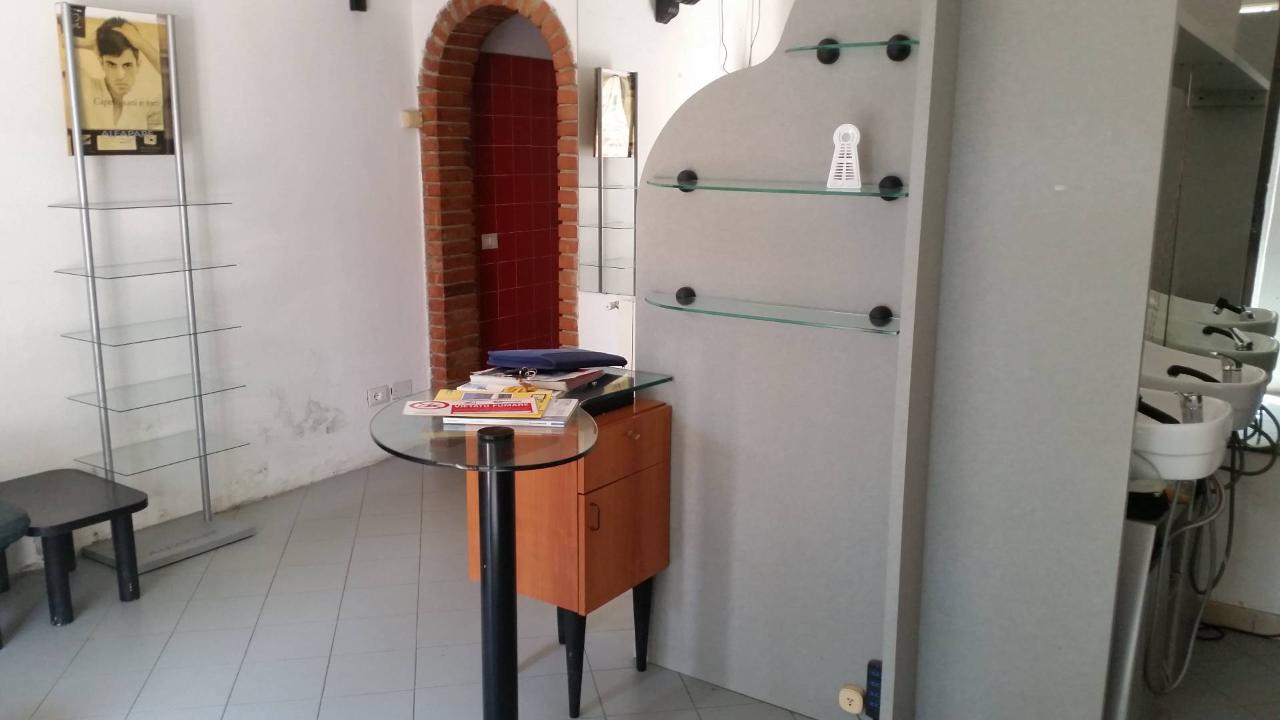 Esercizio commerciale in Via Ugo Rindi, Pisa, {3} - Foto 2