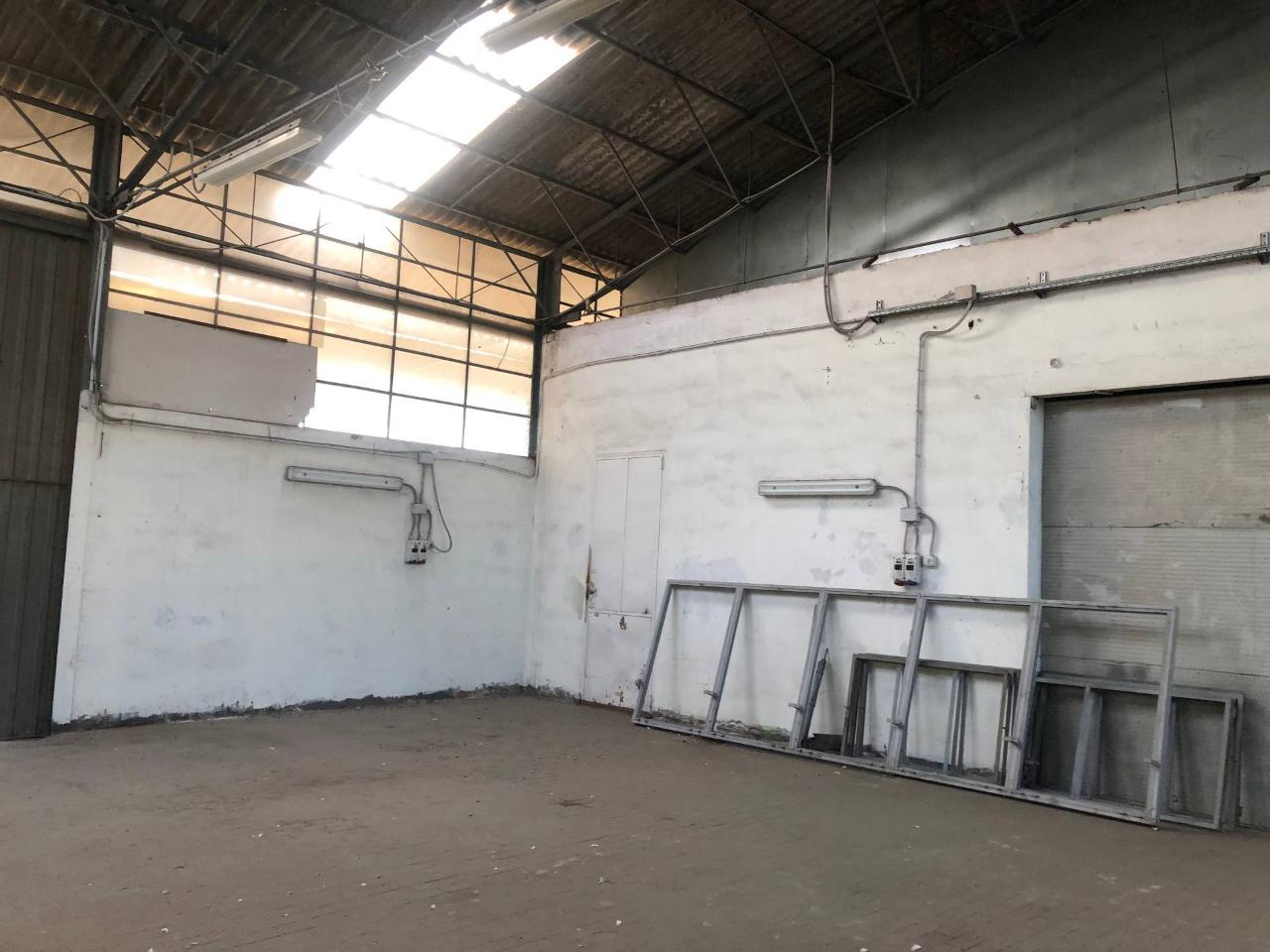 Esercizio commerciale in Via Lenin -, San Giuliano Terme, {3} - Foto 2