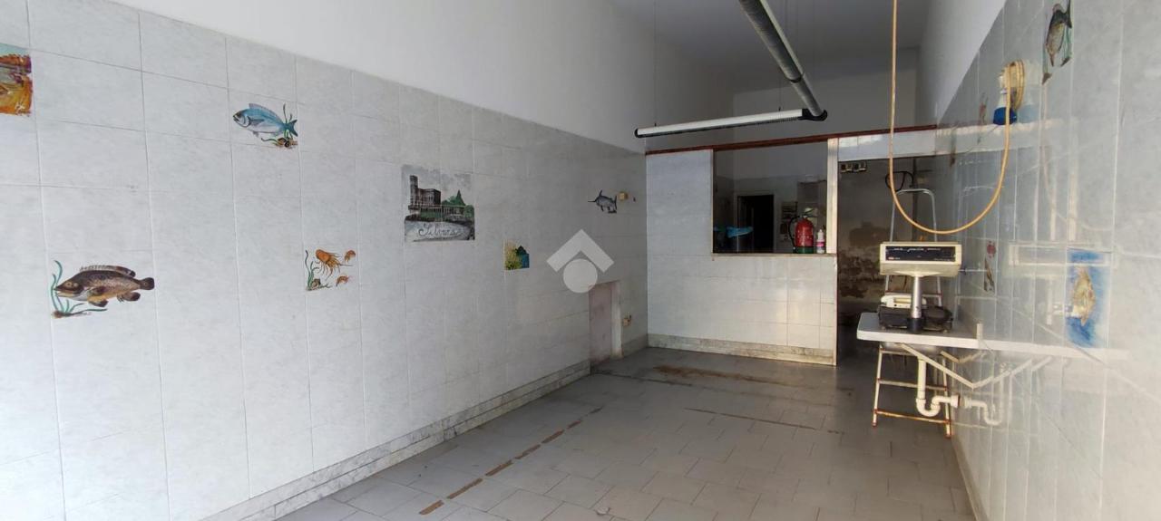 Negozio in Corso Martinetti 71, Genova - Foto 1