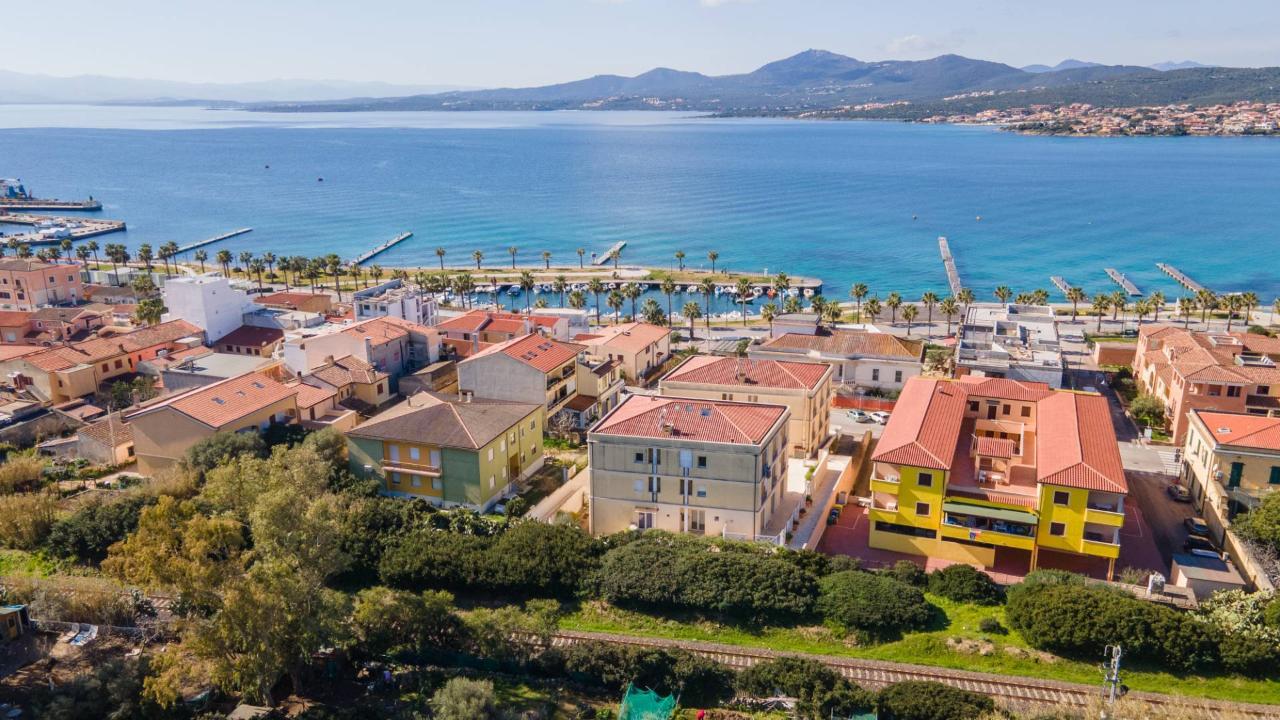Negozio in Via Libertà 34, Golfo Aranci - Foto 1