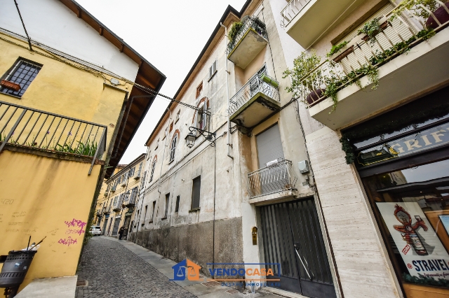 2-room flat in Via Real Collegio 16, Moncalieri - Photo 1