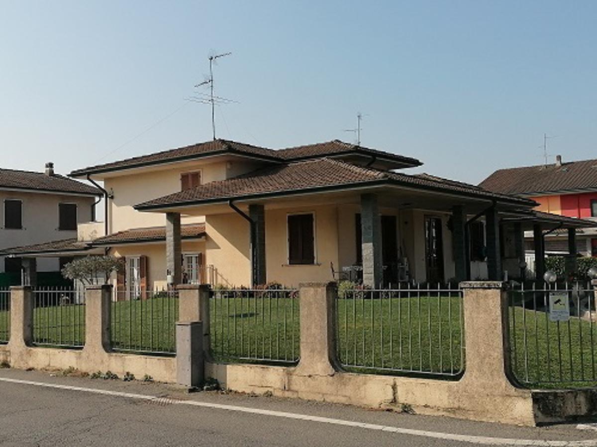 Villa in vendita a Spino D'Adda