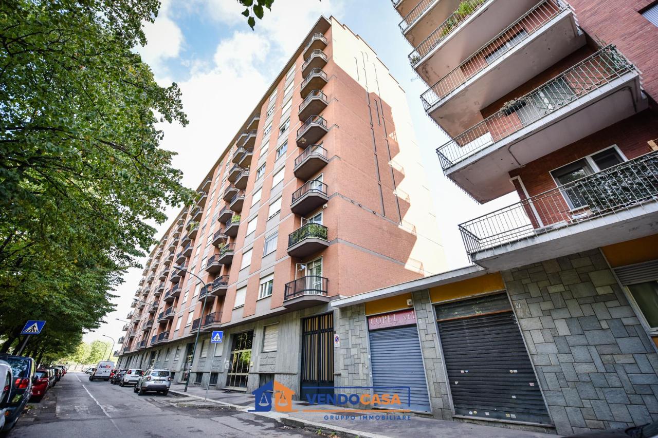 Magazzino in Cesare Correnti 43, Torino - Foto 1
