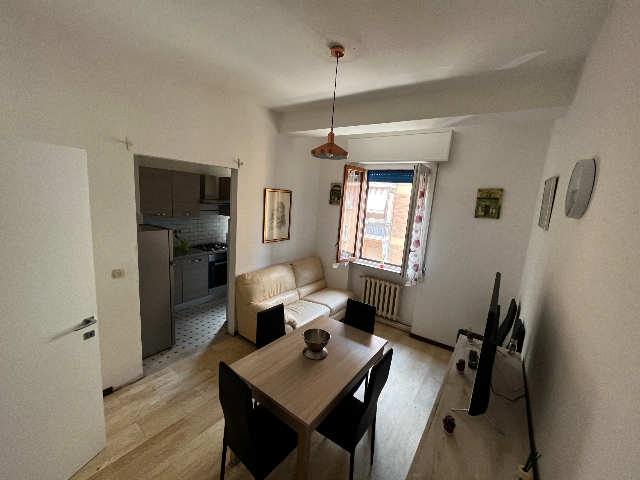 3-room flat in Viale Dante Alighieri 125, Piacenza - Photo 1