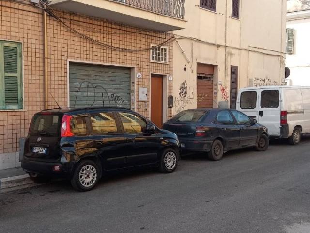 Geschäft in Via Don Giovanni Minzoni, Nettuno - Foto 1