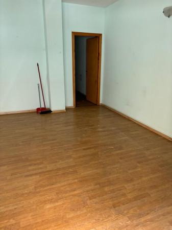 Negozio in Via Giorgio Pitacco, Roma, {3} - Foto 2