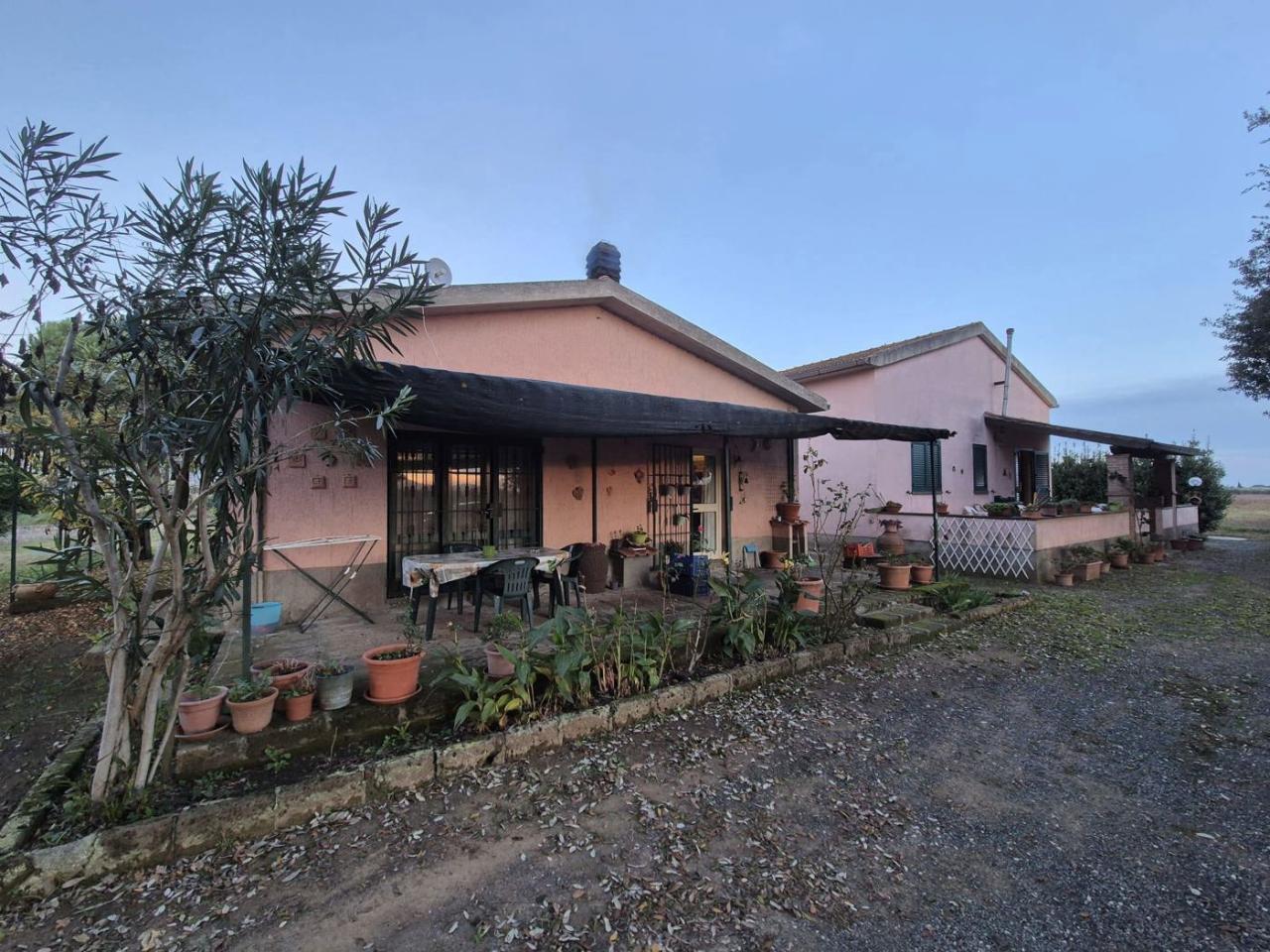 Palazzina commerciale in Ponti di Badia Snc, Castiglione Della Pescaia, {3} - Foto 1