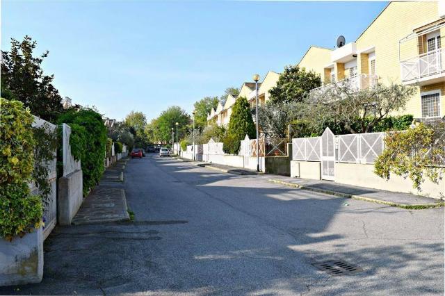 Terraced house in {3}, - Photo 1