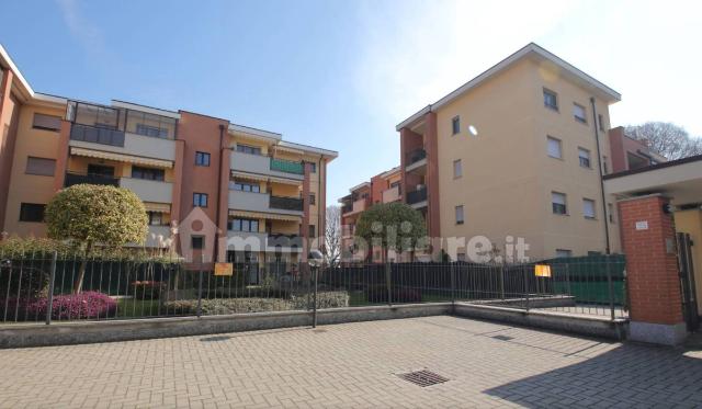 2-room flat in Via Villoresi 8, Sedriano - Photo 1