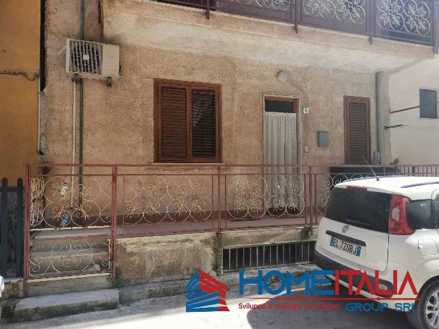 4-room flat in Via Salvatore Carnevale 6, Belmonte Mezzagno - Photo 1