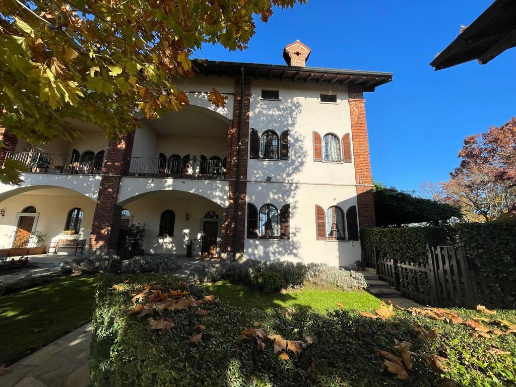 Villa in vendita a Bernate Ticino