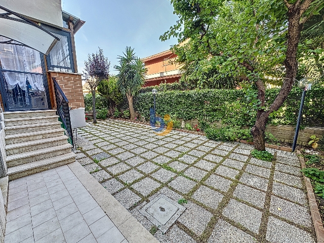 3-room flat in Via Bainsizza, Santa Marinella - Photo 1