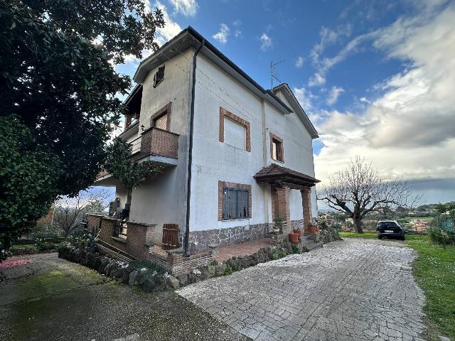 3-room flat in Vicolo Olivella, Albano Laziale - Photo 1