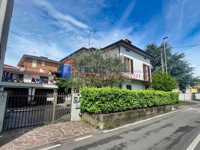 Villa in Via della Libertà 13, Osio Sotto - Foto 1