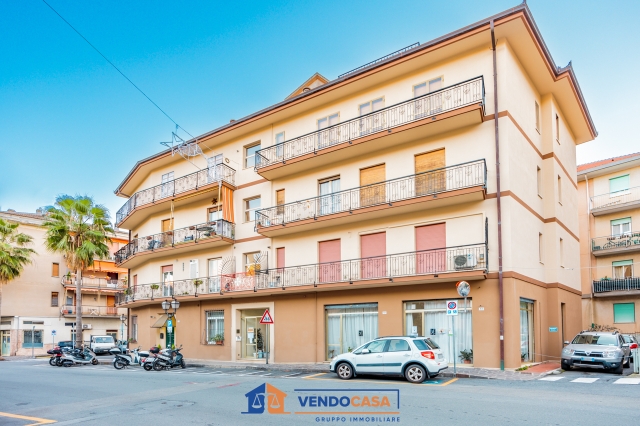 Vierzimmerwohnung in Via Neghelli 89, Alassio - Foto 1