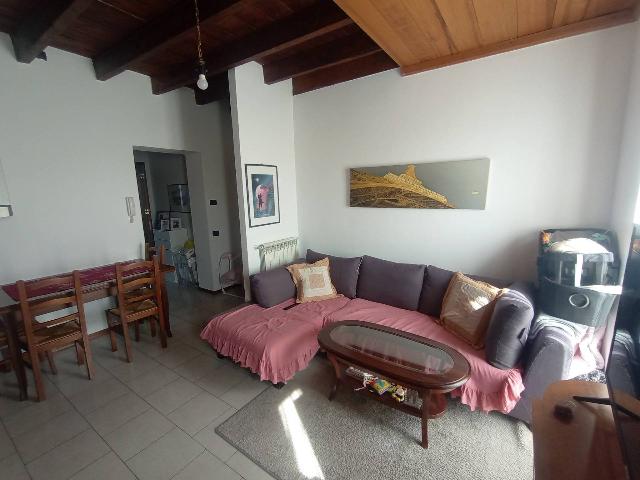 2-room flat in Via Italia 5, Bregnano - Photo 1