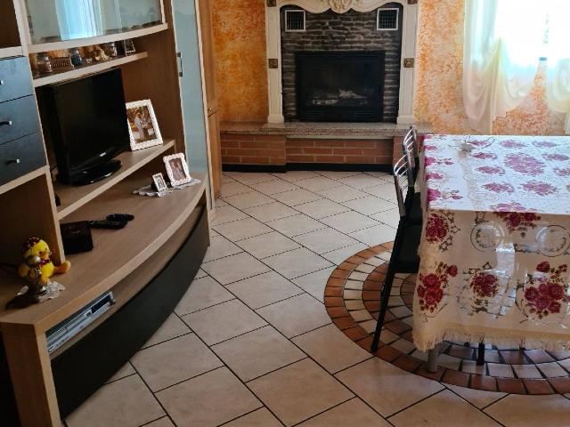 3-room flat in Viale dello Sport, Bregnano - Photo 1