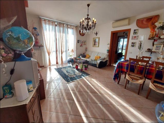 Dreizimmerwohnung in Via Isonzo 18, Bareggio - Foto 1