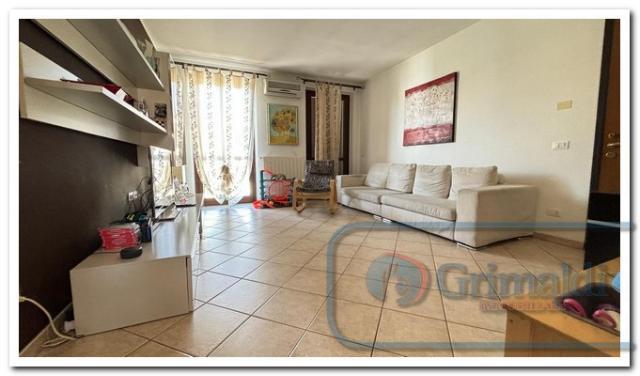 3-room flat in Via Colombo 49, Albairate - Photo 1