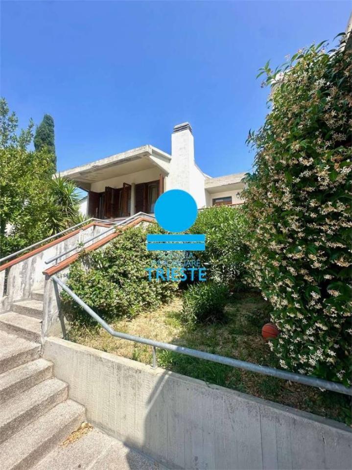 casa indipendente in vendita a Pesaro in zona Montegranaro