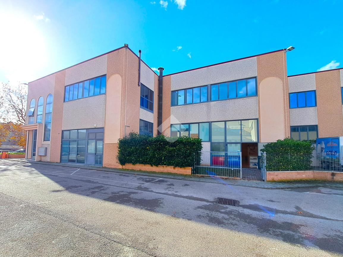 Capannone in Via dell'Artigianato 747, Follonica, {3} - Foto 1